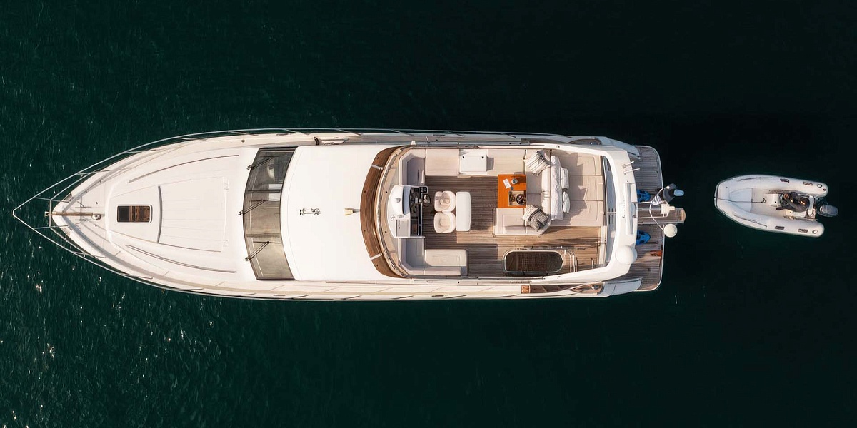 Аренда яхты Princess 62 DIAL в Миконосе